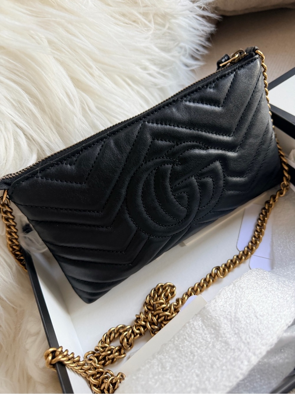 Gucci Black Chevron Leather Crossbody with Gold GG - Picture 5 of 7